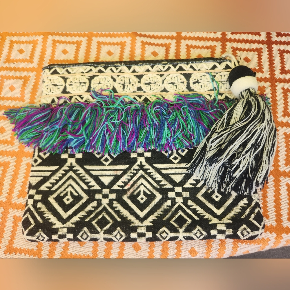 "MY Breeze" by Greece Weaven Geometric Handheld Clutch Bag w/ Decorative Tassels